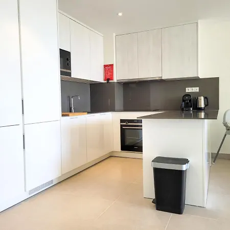 Two Bedroom In Mirador Del Golf Apartment *